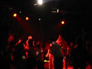 Pixels 04, 10 et 11 décembre 2004, puis 7 janvier 2005 — photo 6 (Armelle — Clubbing 7, 7 janvier 2005)