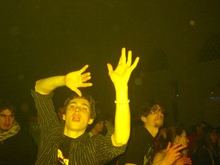 Pixels 06, 2, 22 et 28 décembre 2006 — photo 24 (Armelle — 22 décembre, Salle de la Bourse)