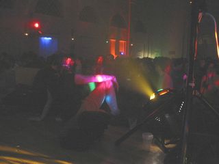 Pixels 06, 2, 22 et 28 décembre 2006 — photo 45 (Armelle — 22 décembre, Salle de la Bourse)