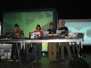 Pixels 07, 30 novembre au 29 décembre 2007 — photo 7 (Salle Albert Schweitzer — 29 décembre)